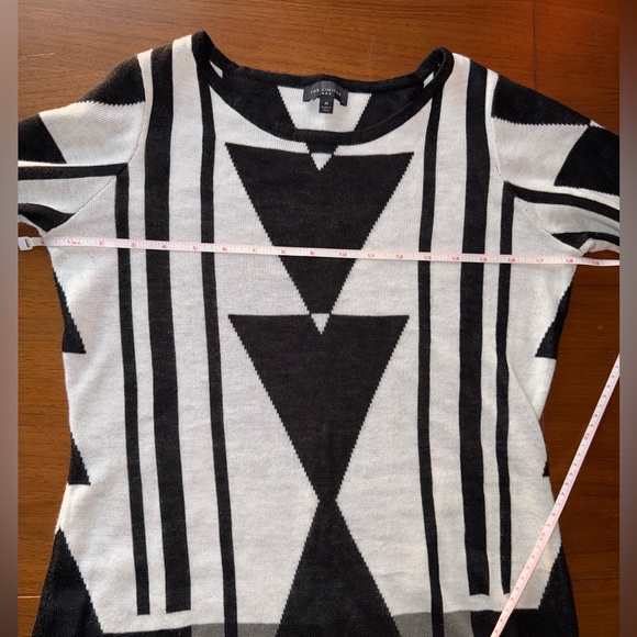 The Limited Black and Gray Long Sleeve Dress - Picture 6 of 13